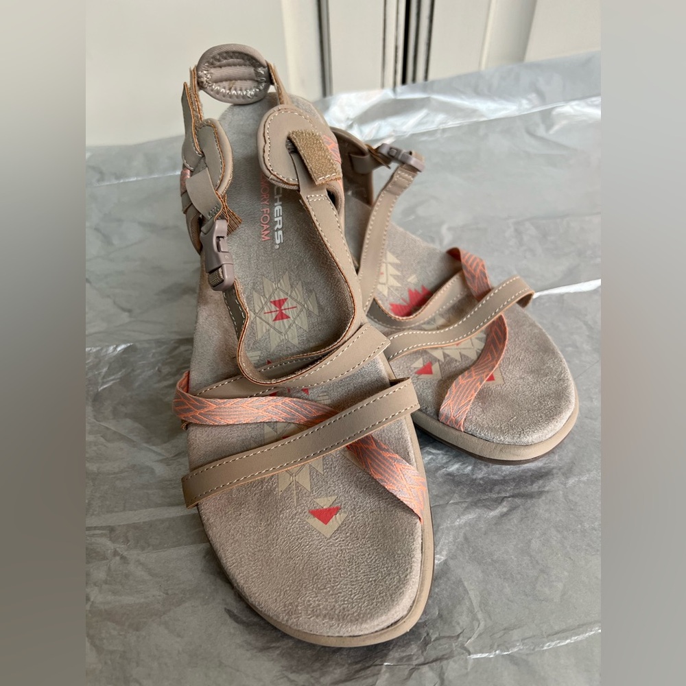 Skechers size 9